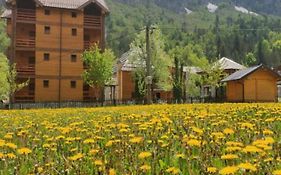 Residence: Quku I Valbones