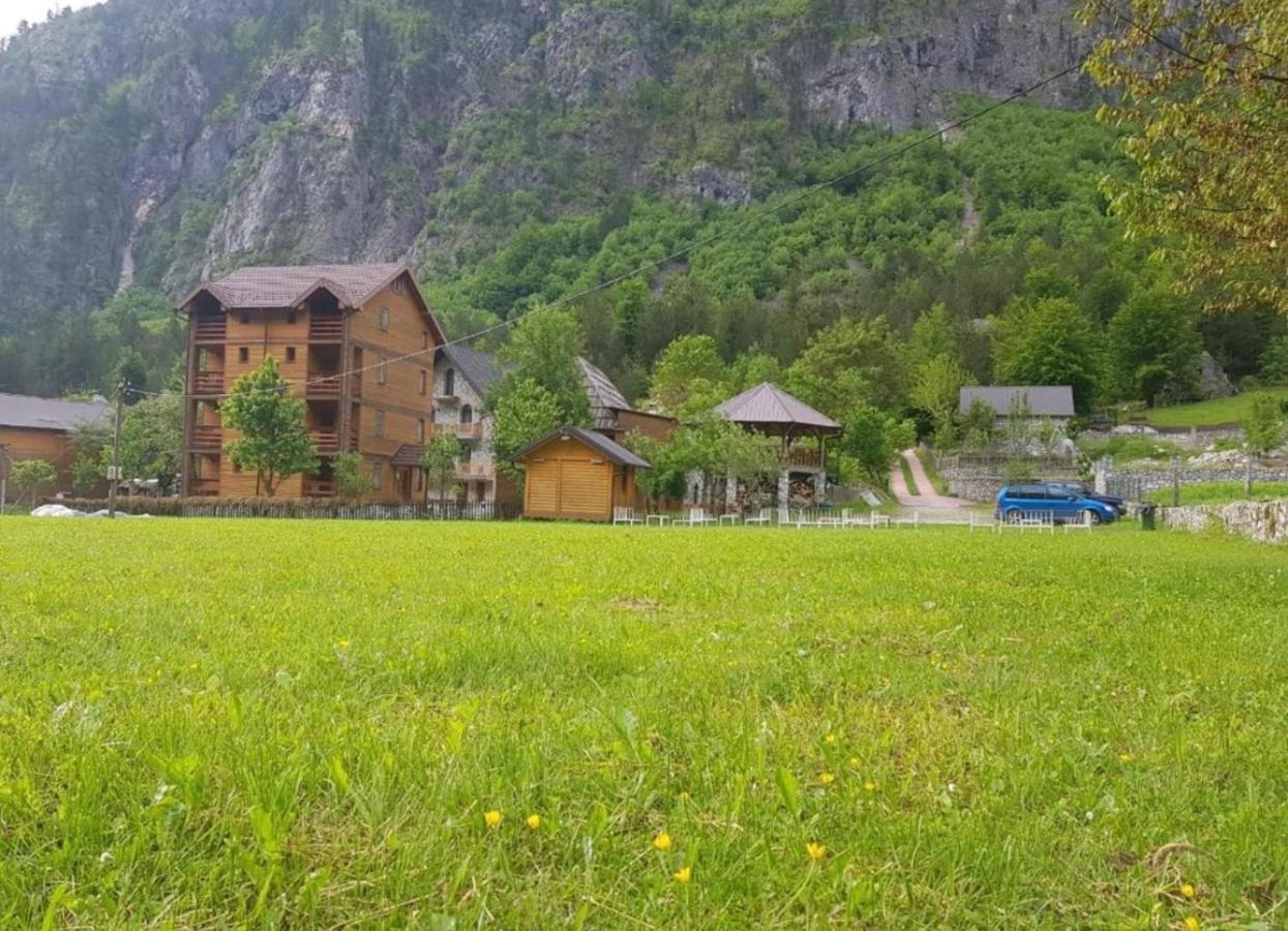 Residence: Quku I Valbones Exterior foto